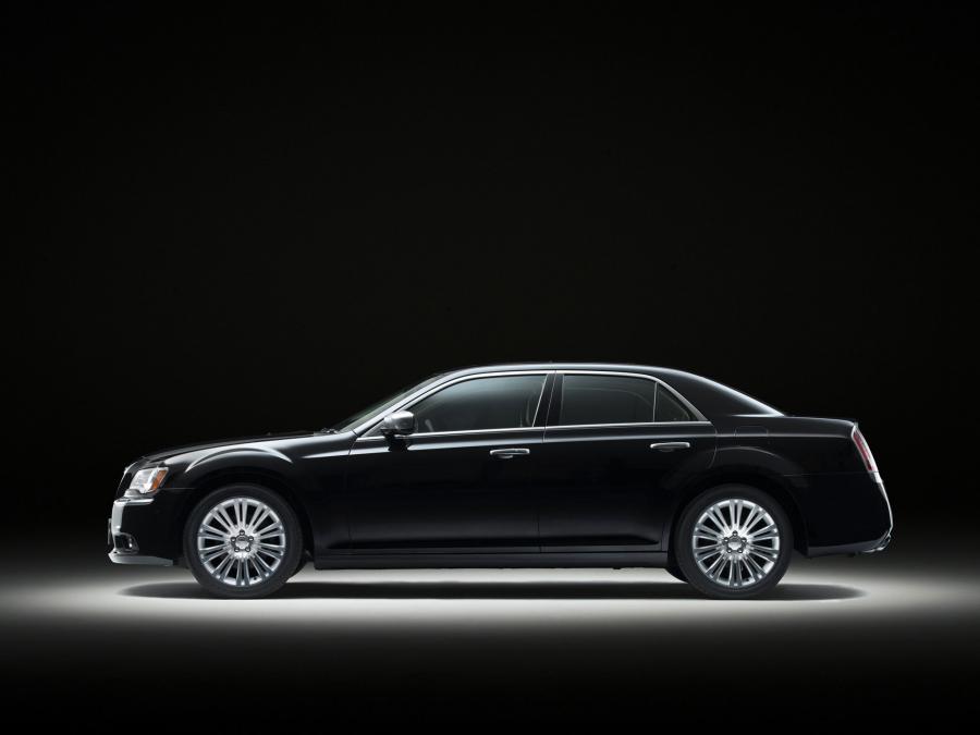  Chrysler 300 2012 года  (JP) (фото 3 из 6)